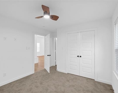 2217 Sayle Street - Photo Thumbnail 8