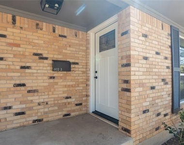 602 N Morris Street - Photo Thumbnail 2