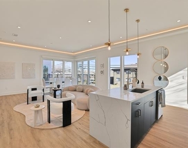 1731 N Fitzhugh Avenue - Photo Thumbnail 6