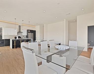 1731 N Fitzhugh Avenue - Photo Thumbnail 7