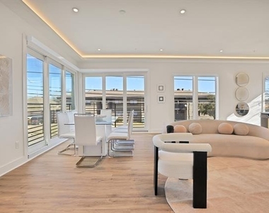 1731 N Fitzhugh Avenue - Photo Thumbnail 5