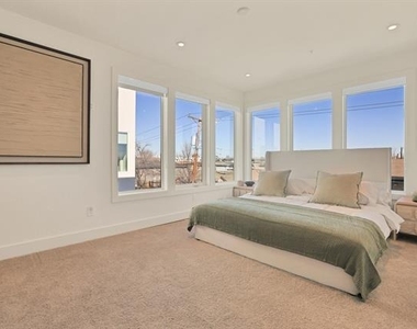 1731 N Fitzhugh Avenue - Photo Thumbnail 13