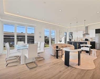 1731 N Fitzhugh Avenue - Photo Thumbnail 2