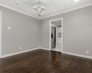 570 Bondstone Drive - Photo Thumbnail 10