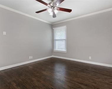 570 Bondstone Drive - Photo Thumbnail 16