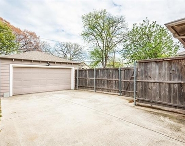 570 Bondstone Drive - Photo Thumbnail 20