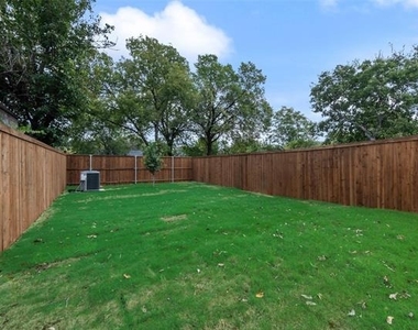 217 W Yarmouth Street - Photo Thumbnail 22
