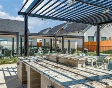 2036 Oak Grove - Photo Thumbnail 21