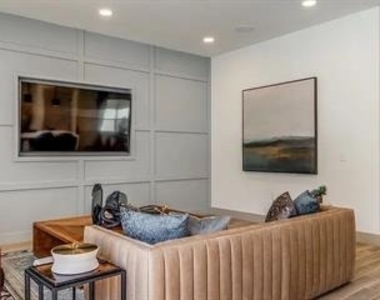 2036 Oak Grove - Photo Thumbnail 23