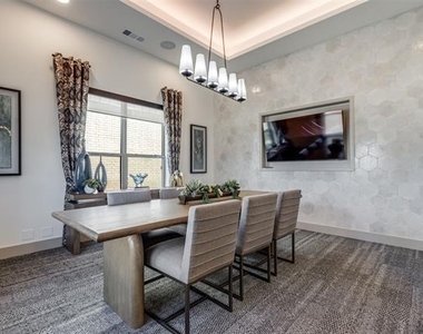 2036 Oak Grove - Photo Thumbnail 25