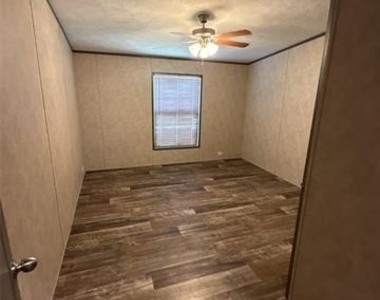 894 Fm 1395 - Photo Thumbnail 8
