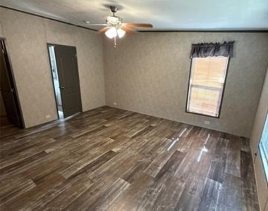 894 Fm 1395 - Photo Thumbnail 12