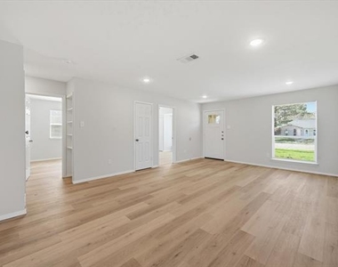 3833 Finley Road - Photo Thumbnail 5