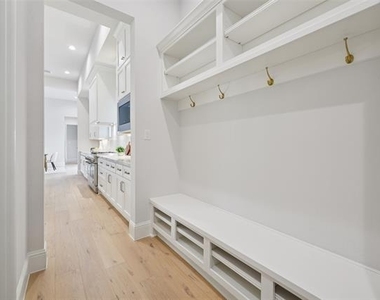 3845 Van Ness Lane - Photo Thumbnail 28