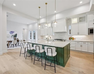 3845 Van Ness Lane - Photo Thumbnail 13