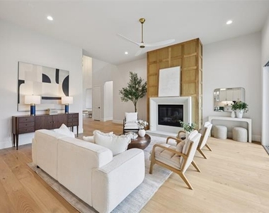 3845 Van Ness Lane - Photo Thumbnail 6