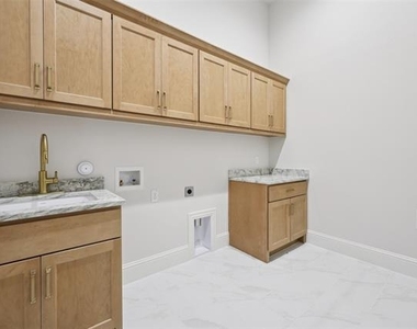 3845 Van Ness Lane - Photo Thumbnail 27