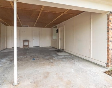 306 W Marble Street - Photo Thumbnail 14