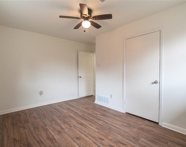 306 W Marble Street - Photo Thumbnail 10