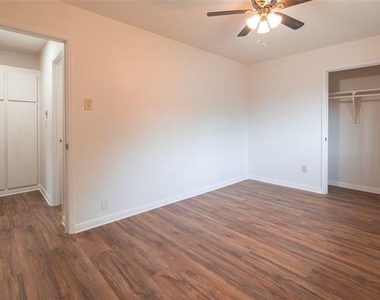 306 W Marble Street - Photo Thumbnail 8