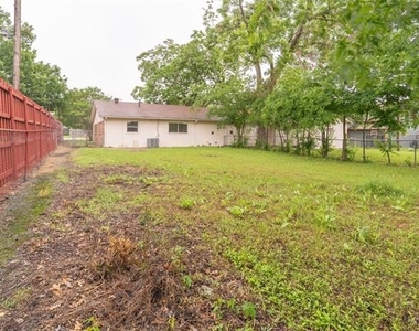 306 W Marble Street - Photo Thumbnail 13