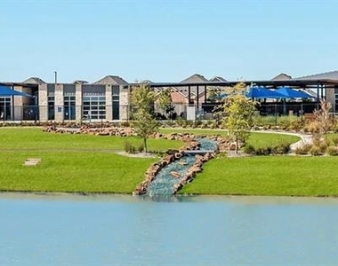 209 Boxberry Way - Photo Thumbnail 21