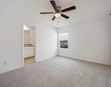 209 Boxberry Way - Photo Thumbnail 10