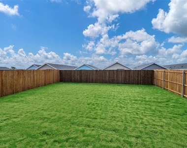 209 Boxberry Way - Photo Thumbnail 16