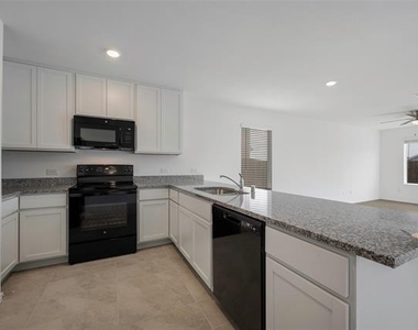 209 Boxberry Way - Photo Thumbnail 3