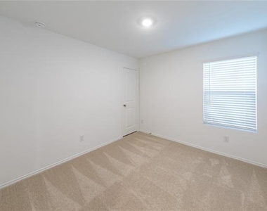 230 Sunflower Street - Photo Thumbnail 6