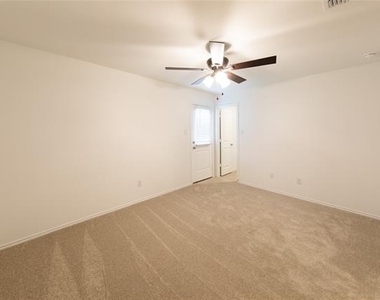 230 Sunflower Street - Photo Thumbnail 9