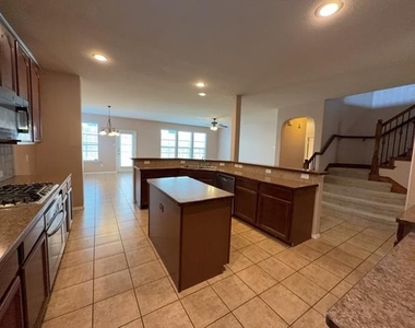 9709 Gessner Drive - Photo Thumbnail 3
