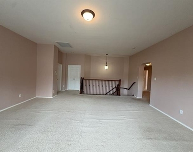 9709 Gessner Drive - Photo Thumbnail 18