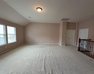 9709 Gessner Drive - Photo Thumbnail 17