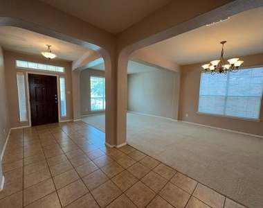 9709 Gessner Drive - Photo Thumbnail 5