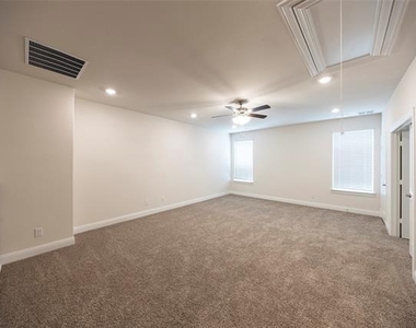 1530 Lake District Drive - Photo Thumbnail 25