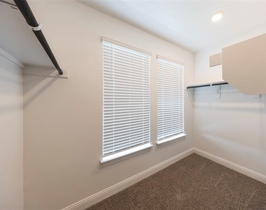 1530 Lake District Drive - Photo Thumbnail 27