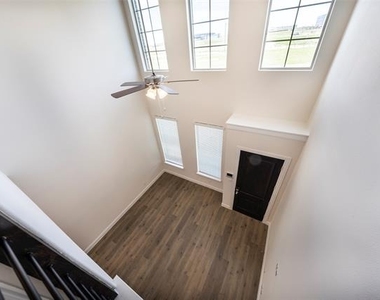 1530 Lake District Drive - Photo Thumbnail 24