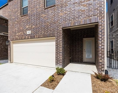 1530 Lake District Drive - Photo Thumbnail 1