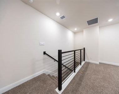 1530 Lake District Drive - Photo Thumbnail 29