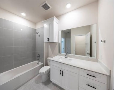 1530 Lake District Drive - Photo Thumbnail 28
