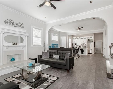 4719 Junius Street - Photo Thumbnail 3