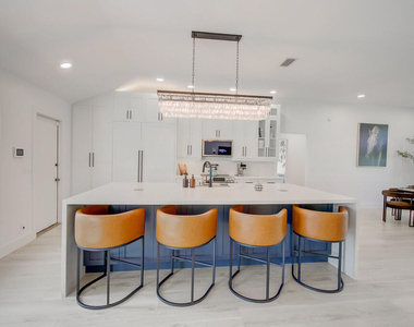 1853 Shower Tree Way - Photo Thumbnail 7