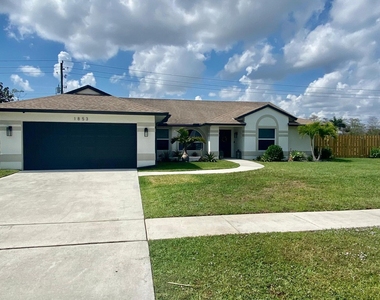 1853 Shower Tree Way - Photo Thumbnail 30