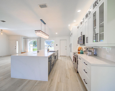 1853 Shower Tree Way - Photo Thumbnail 6