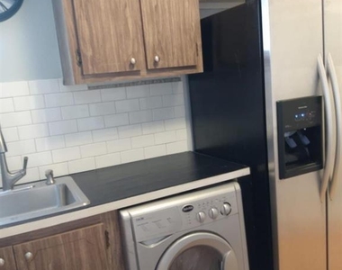 8001 Crespi Boulevard - Photo Thumbnail 2