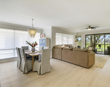 438 Brackenwood Lane S - Photo Thumbnail 11