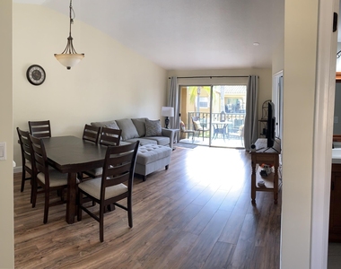 1140 Lake Shore Drive - Photo Thumbnail 2