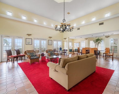 1140 Lake Shore Drive - Photo Thumbnail 12