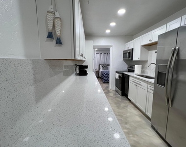 2648 Ne 15th Terrace - Photo Thumbnail 19
